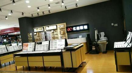 快時(shí)尚眼鏡店的裝修如何玩轉(zhuǎn)商業(yè)美學(xué)？